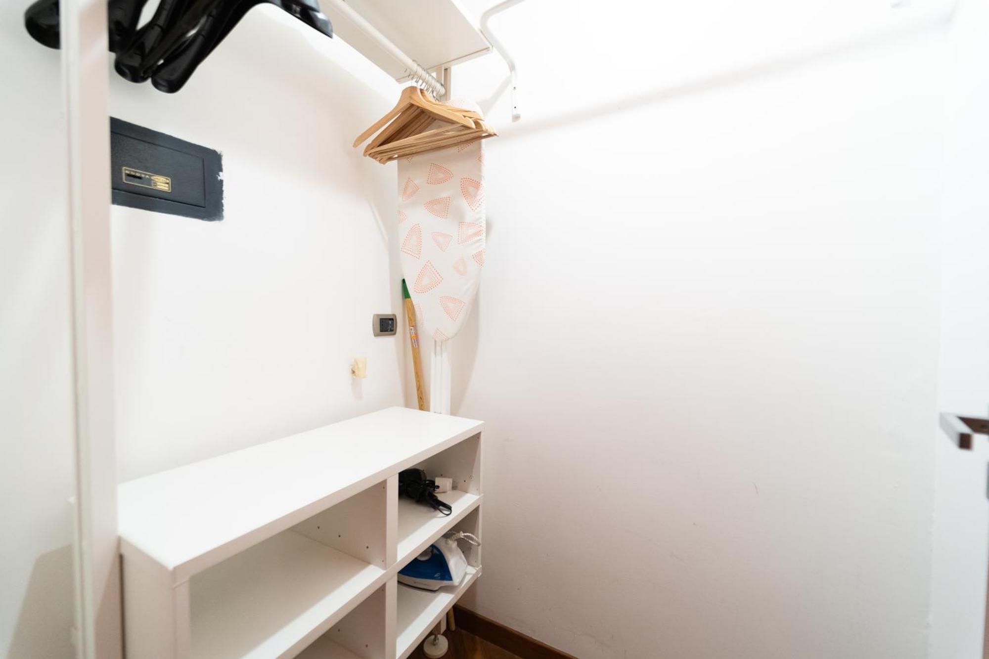 Spanish Quarters - Just Steps From Toledo Metro!!