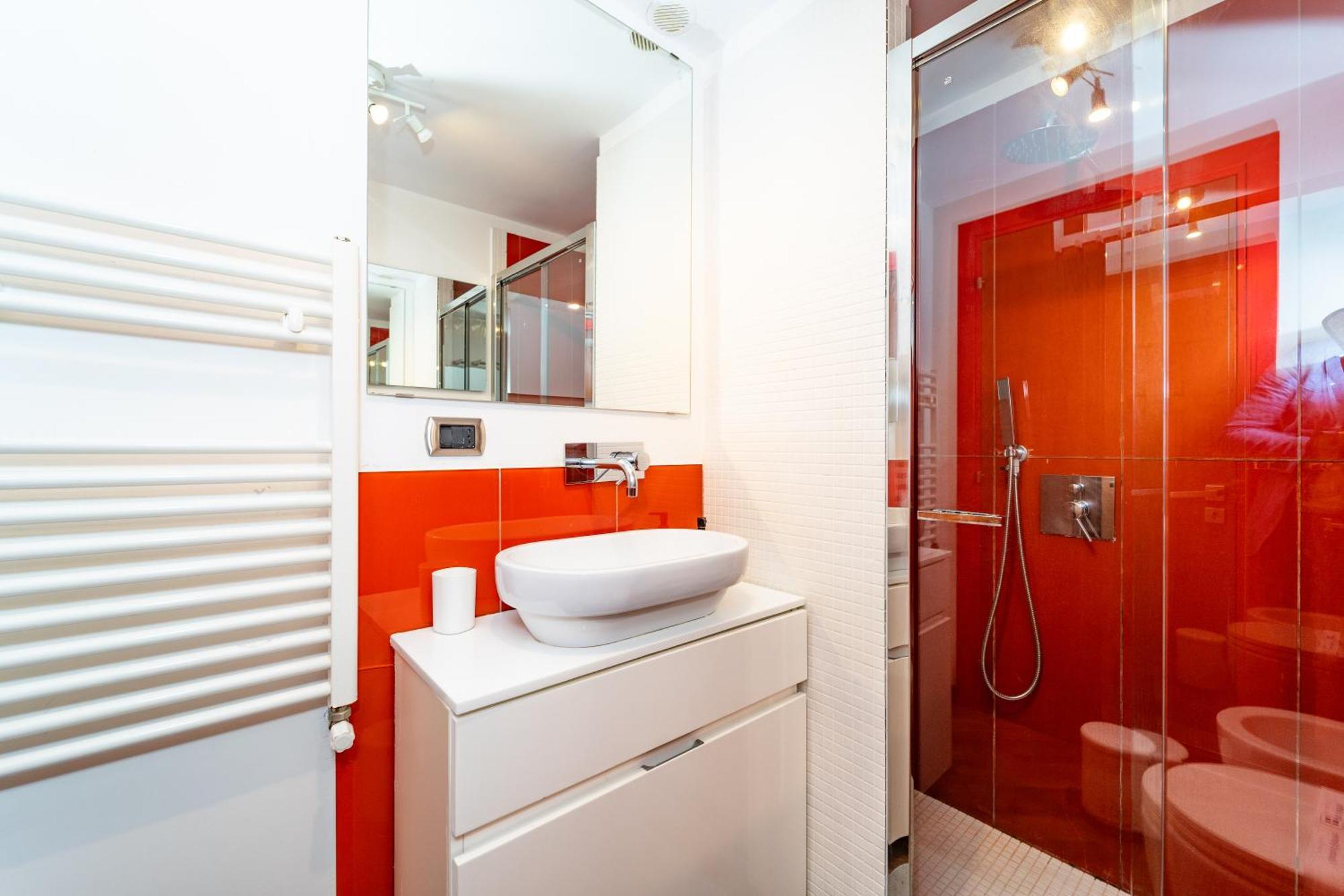 Spanish Quarters - Just Steps From Toledo Metro!! *