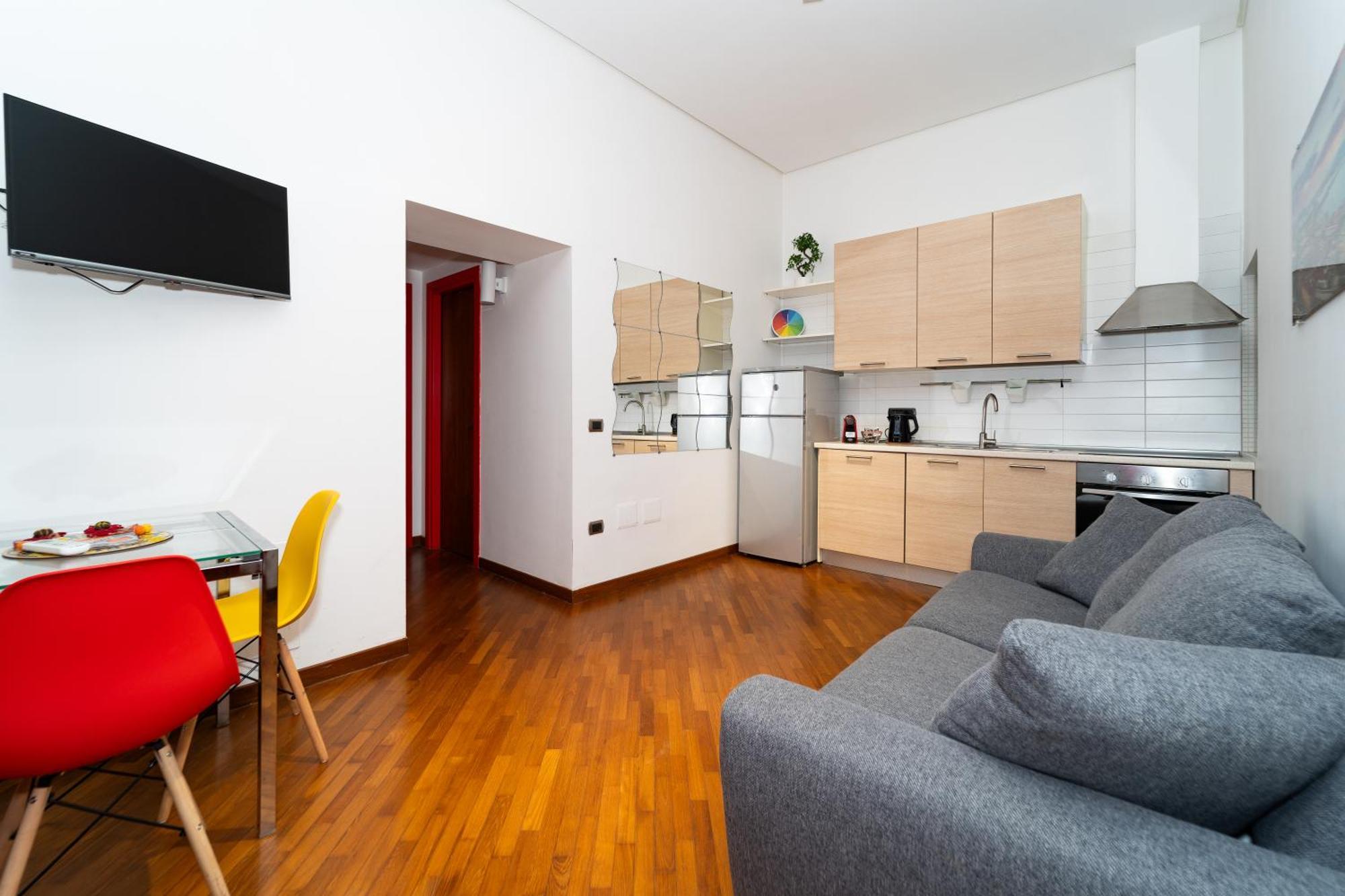Spanish Quarters - Just Steps From Toledo Metro!! Apartment Naples