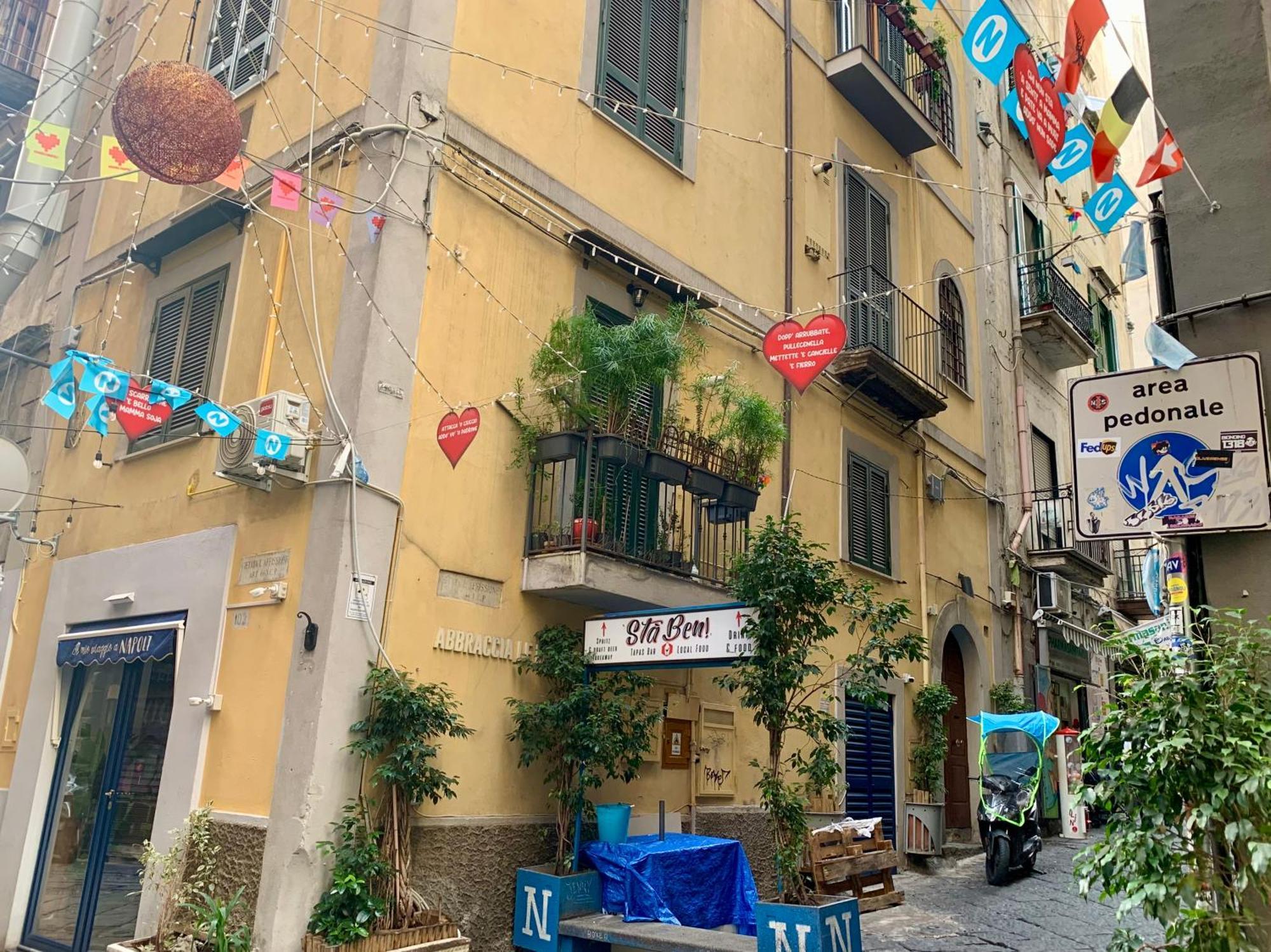 Spanish Quarters - Just Steps From Toledo Metro!! Naples
