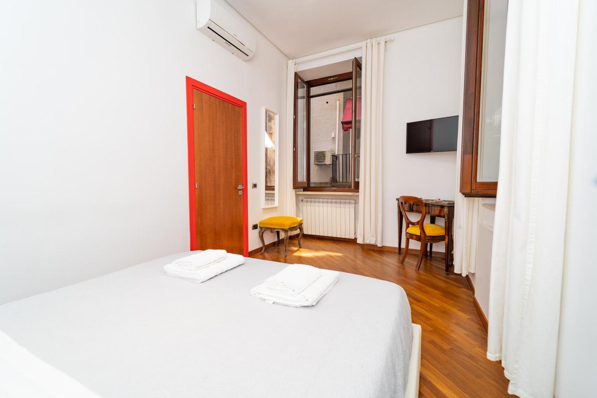 Spanish Quarters - Just Steps From Toledo Metro!! *