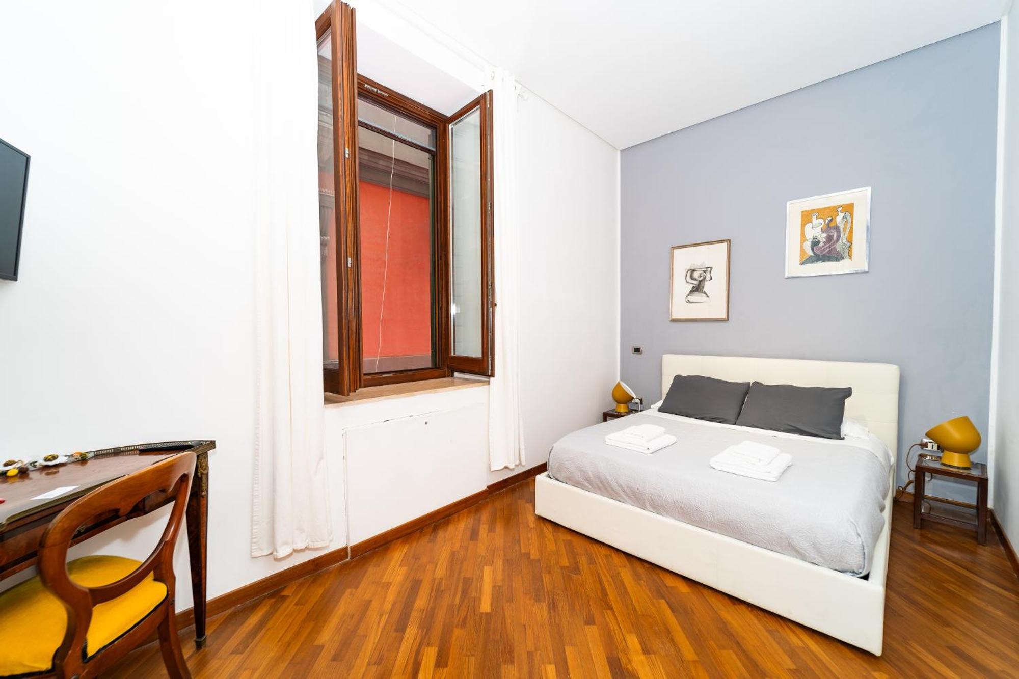 Spanish Quarters - Just Steps From Toledo Metro!!